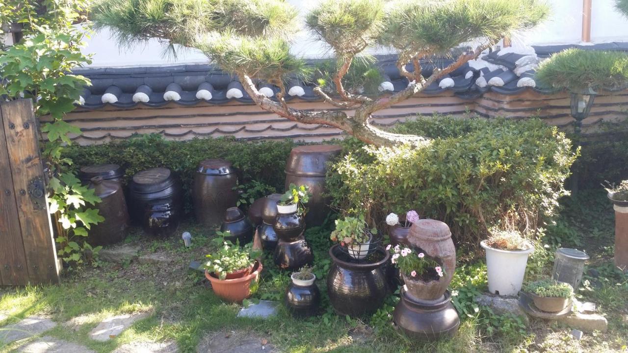 Yeonwoodang Guesthouse Чонджу Экстерьер фото